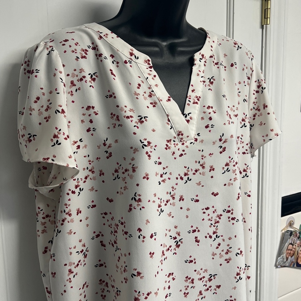 Floral Flowy Blouse by Hilary Radley Ladies size L